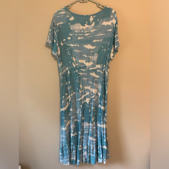 IVY Women's Smocked Waist Dress w/ Ruffle - Picture 3 of 6